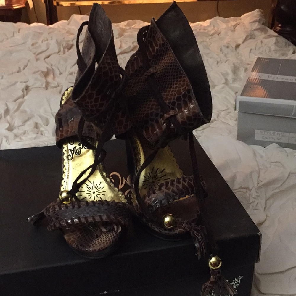 Naughty Monkey leather fashion shoes 4 1/2